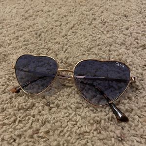Quay purple heart sunglasses (never worn)